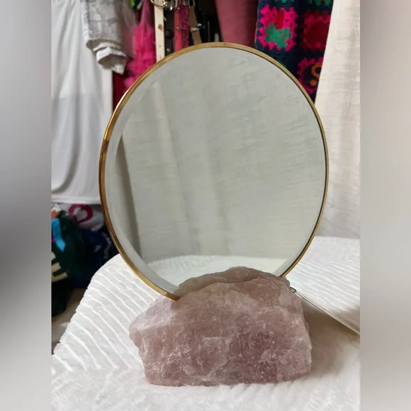 Source and Co. NWT Stunning Genuine Rose Quartz with Round Brass Mounted Mirror - Picture 4 of 10